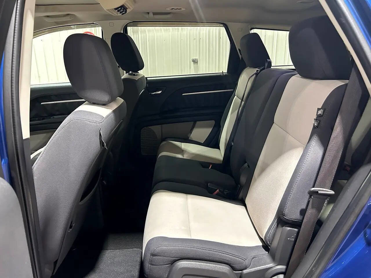 Used 2009 Dodge Journey SXT w/ Chrome Appearance Group FWD image 10