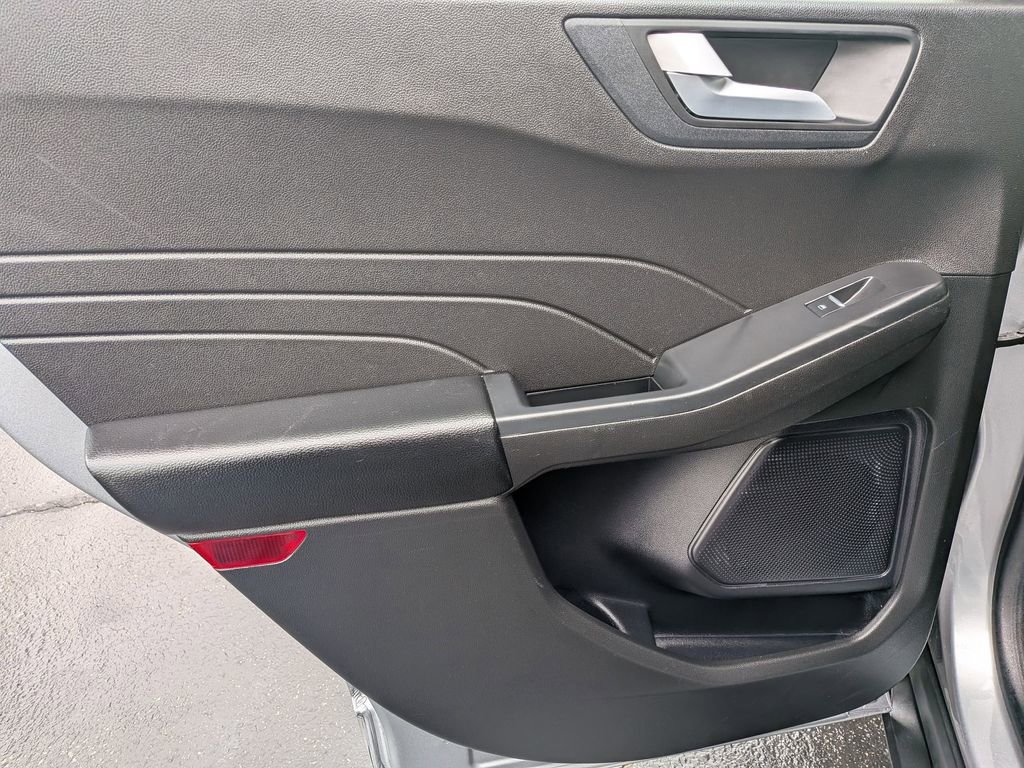 Used 2024 Ford Escape ST-Line image 25