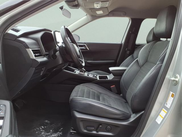 Used 2024 Mitsubishi Outlander SE image 13