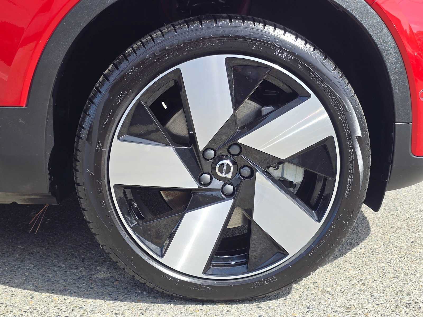 Certified 2023 Volvo C40 P8 Recharge Plus w/ Climate Package AWD/4WD image 10