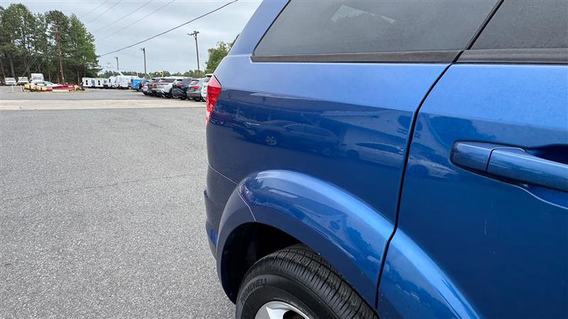 Used 2009 Dodge Journey SXT w/ Flexible Seating Group FWD image 24
