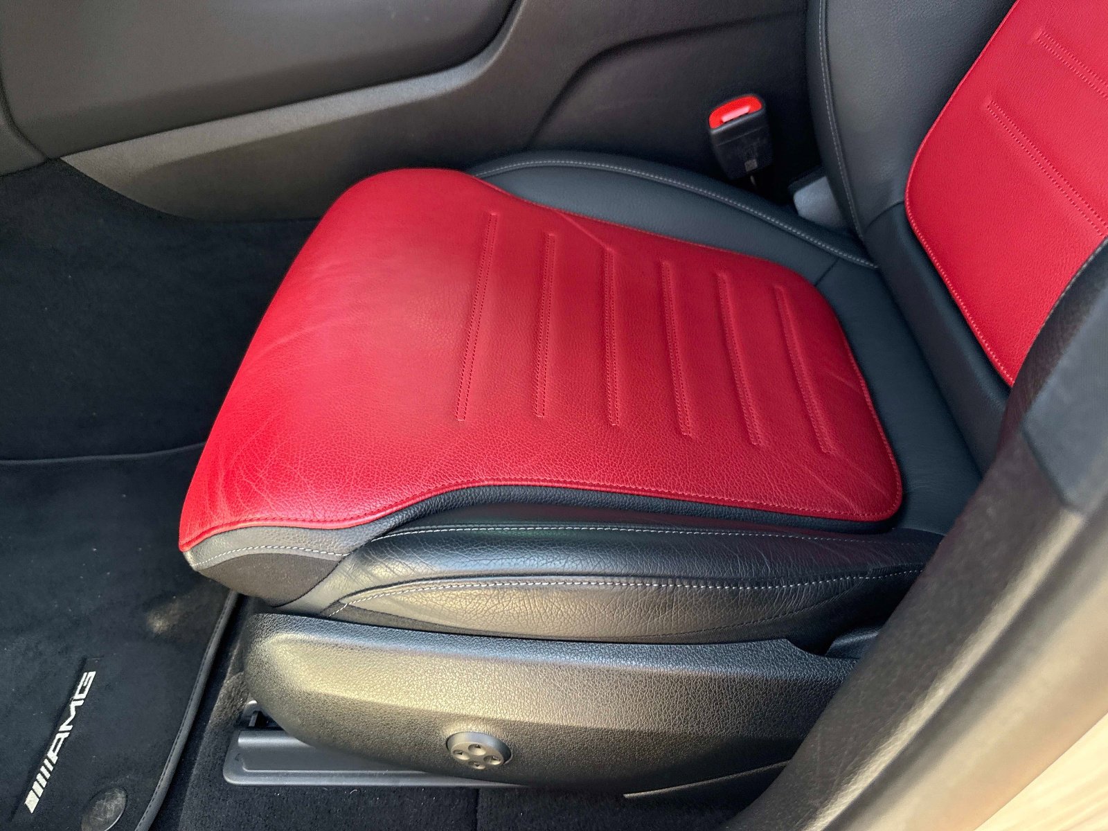 Certified 2024 Mercedes-Benz GLC 300 image 20