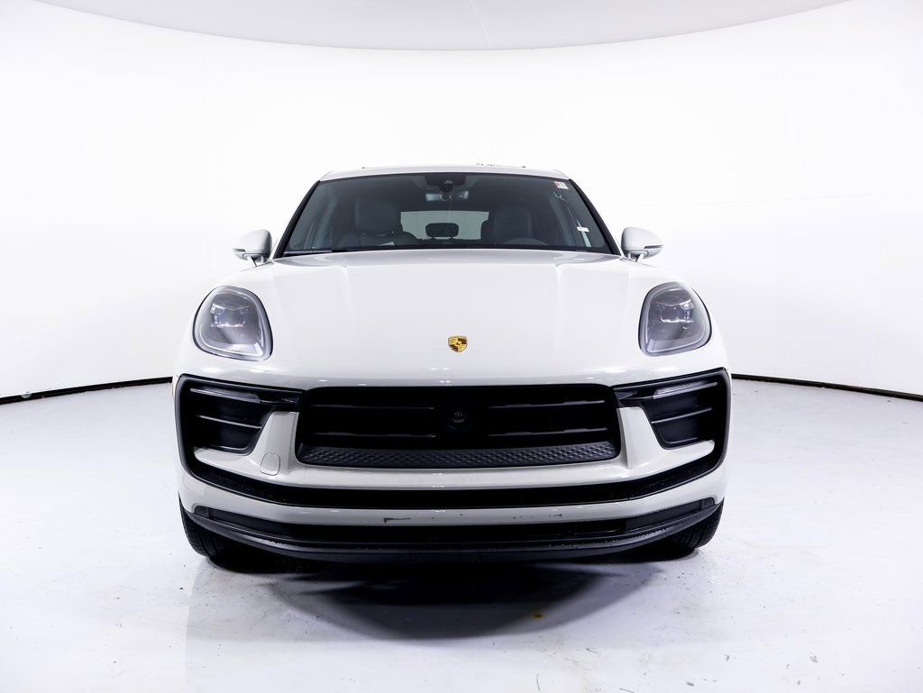 Certified 2025 Porsche Macan image 24