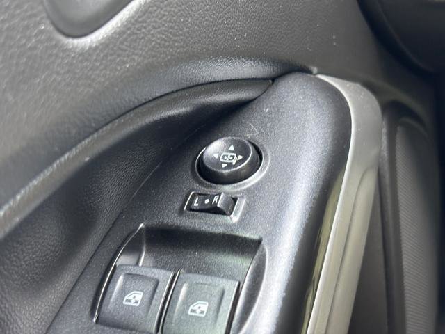 Used 2018 Chevrolet Colorado ZR2 image 24