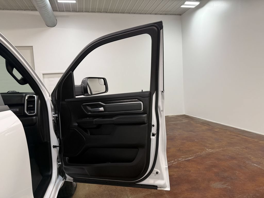 Used 2022 RAM 1500 Big Horn AWD/4WD image 63