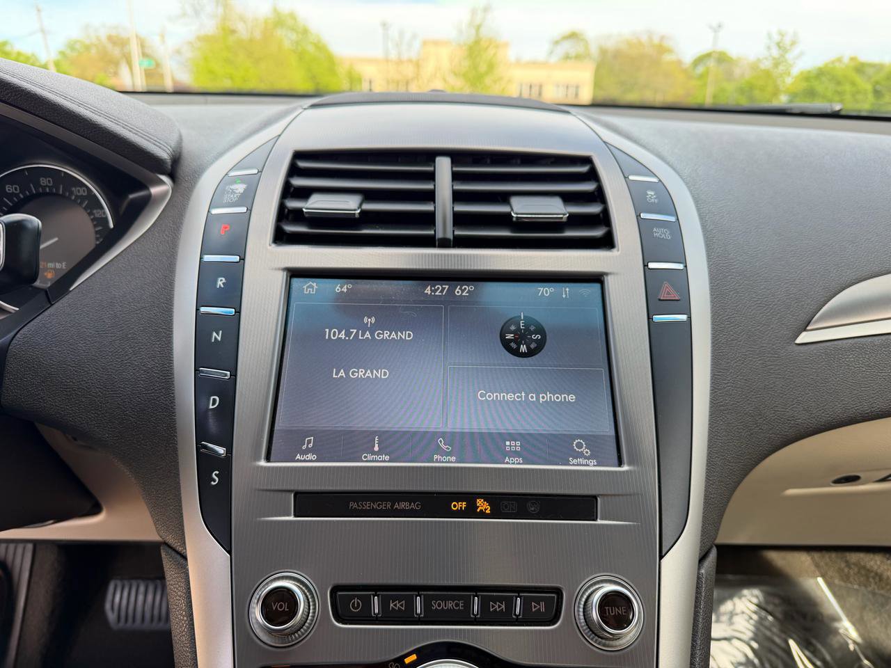 Used 2020 Lincoln MKZ FWD image 12