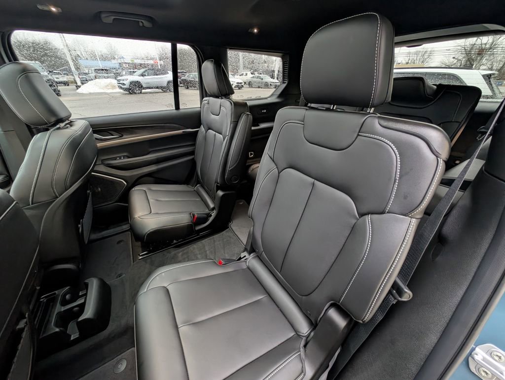 New 2026 Jeep Grand Cherokee L Limited image 17
