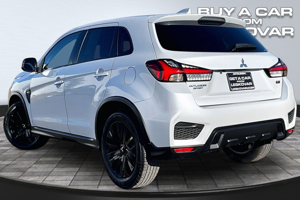Used 2025 Mitsubishi Outlander Sport LE AWD/4WD image 2