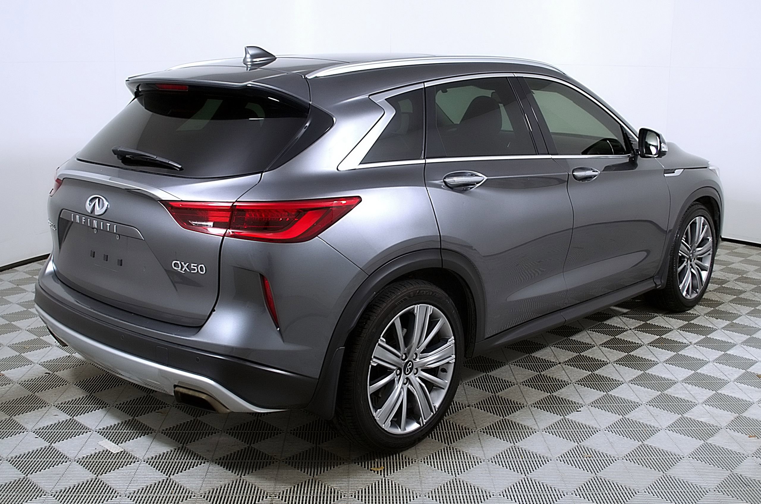 Used 2021 INFINITI QX50 Sensory FWD image 7