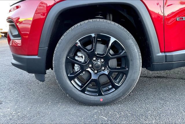 New 2026 Jeep Compass Latitude AWD/4WD image 12