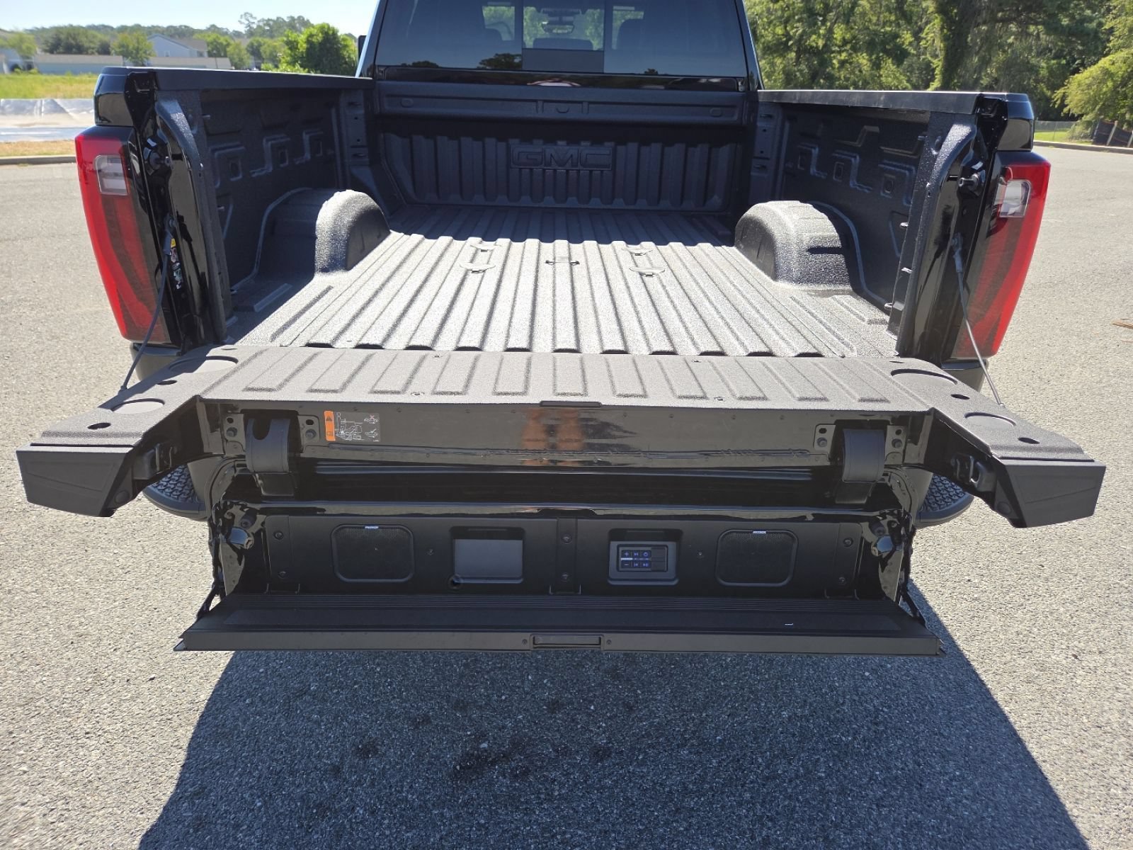 New 2026 GMC Sierra 2500 Denali Ultimate AWD/4WD image 27
