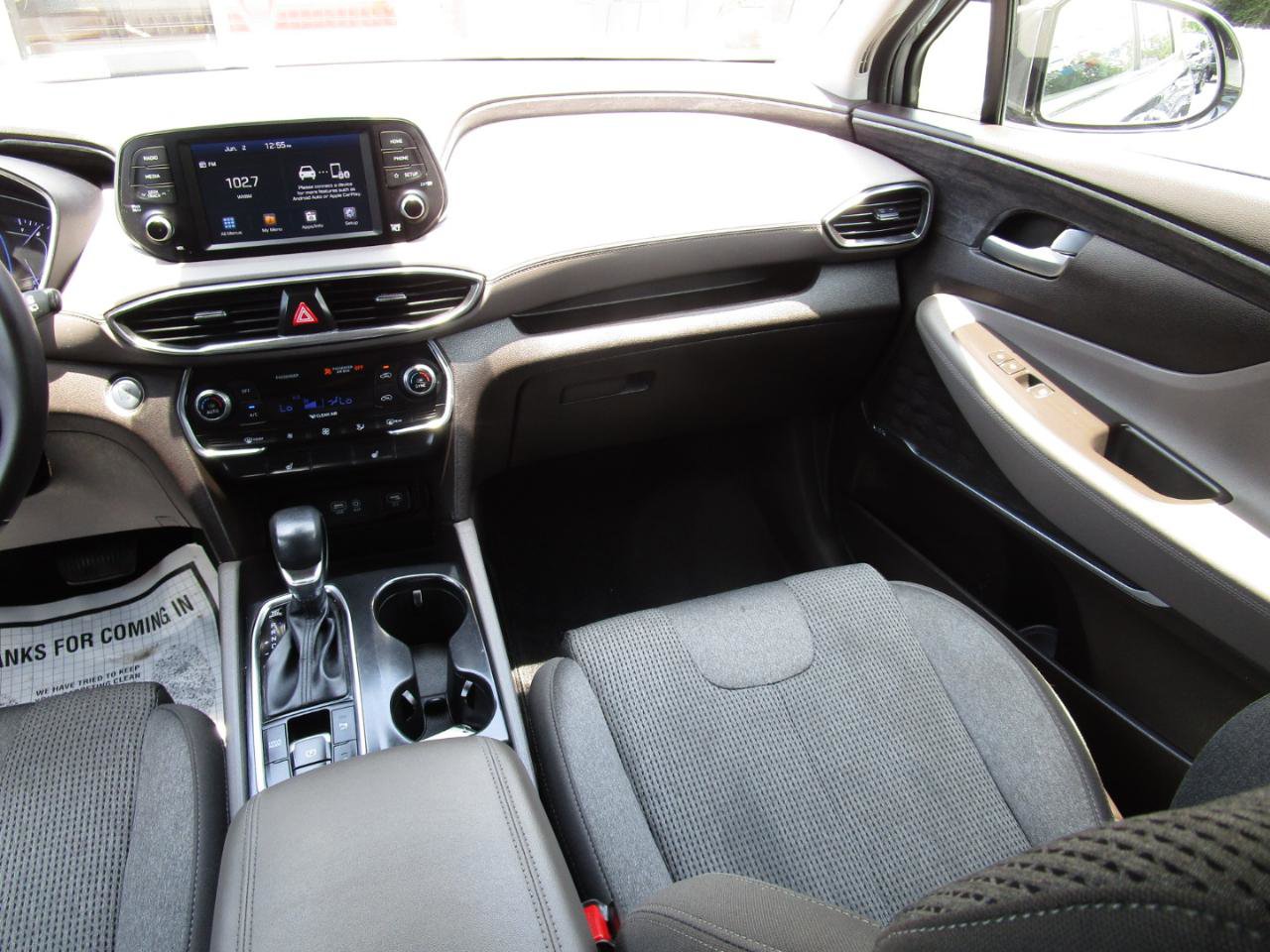 Used 2019 Hyundai Santa Fe SEL FWD image 9