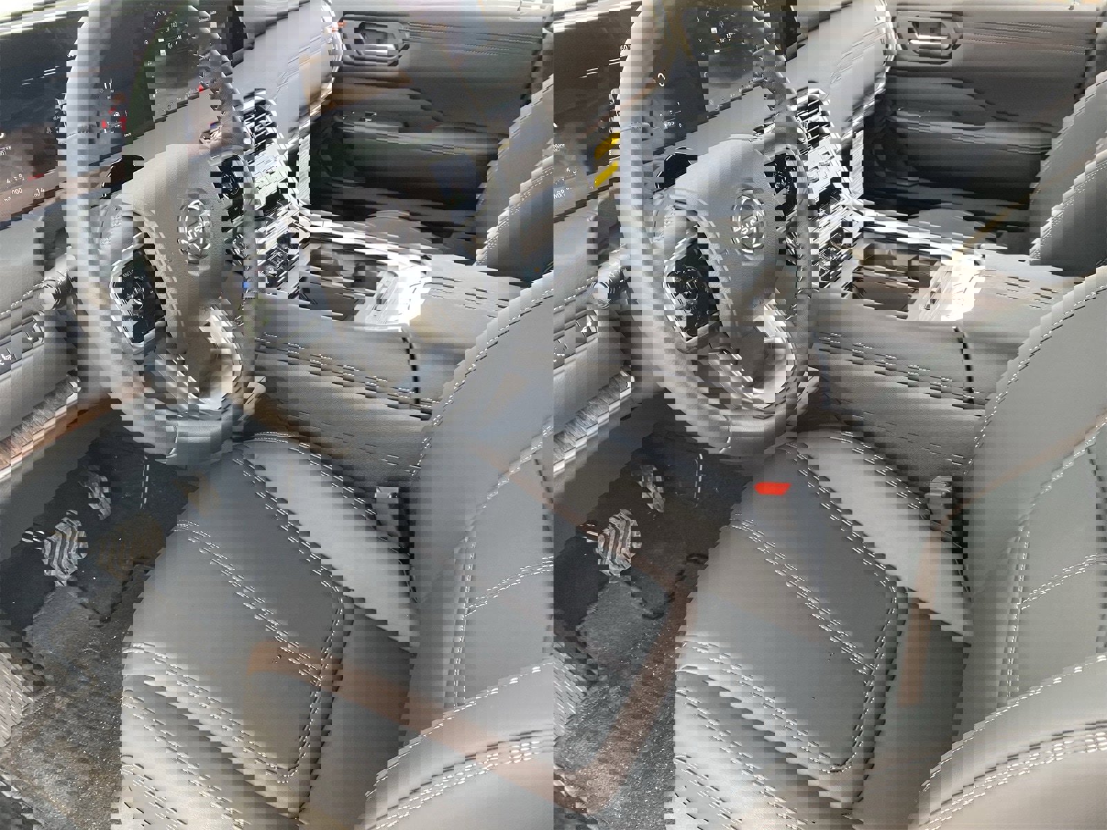 New 2026 Nissan Armada SL image 19