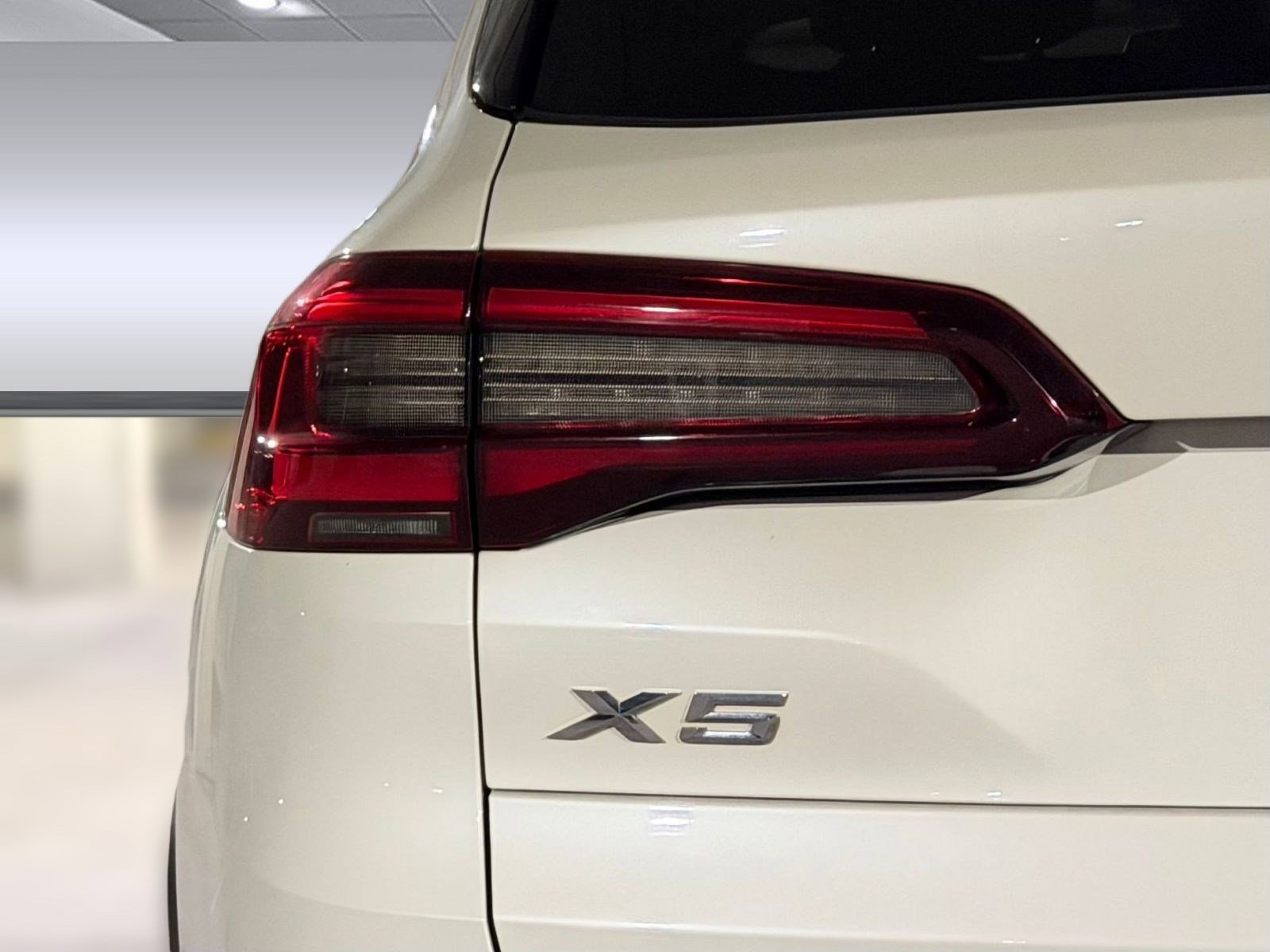 Used 2023 BMW X5 xDrive40i w/ Premium Package AWD/4WD image 13