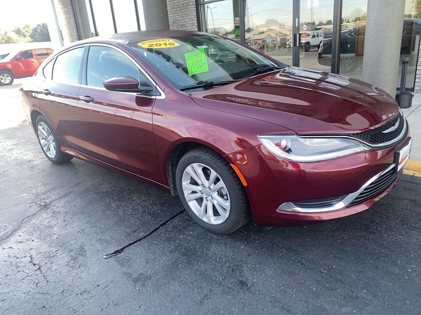 Used 2016 Chrysler 200 Limited w/ Convenience Group