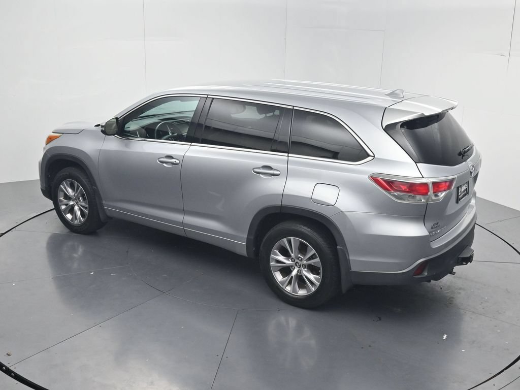 Used 2016 Toyota Highlander Plus AWD/4WD image 46