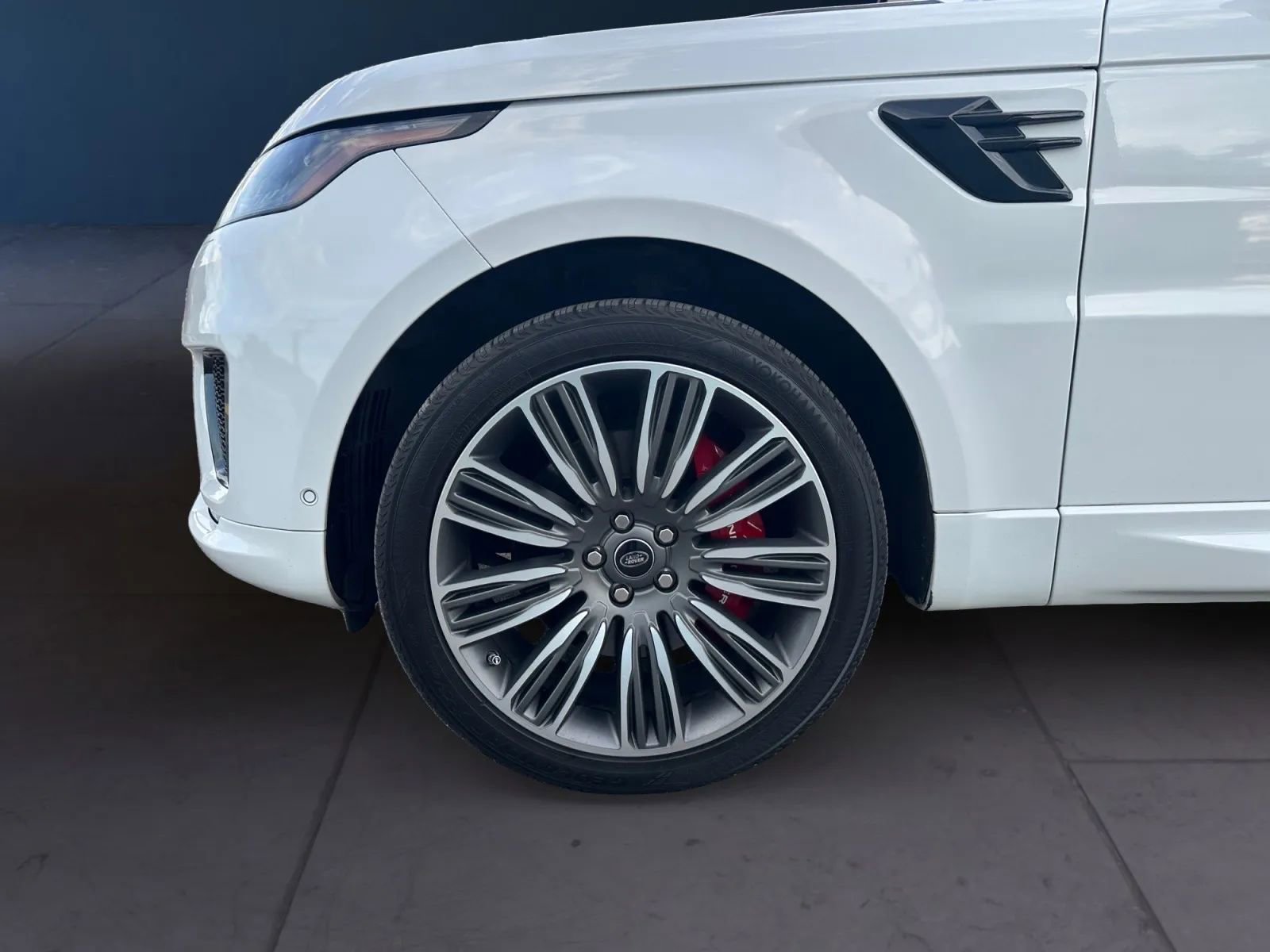 Used 2018 Land Rover Range Rover Sport HSE Dynamic AWD/4WD image 9