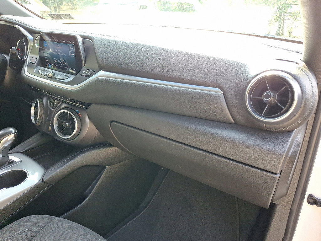 Used 2019 Chevrolet Blazer LT image 12