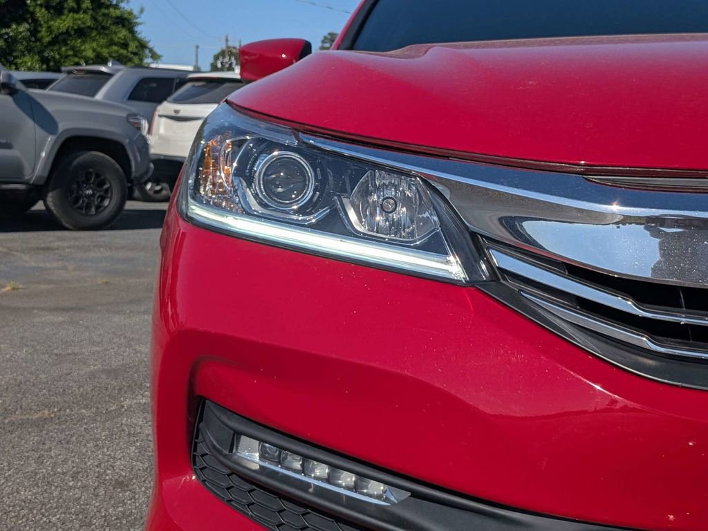 Used 2016 Honda Accord Sport image 10