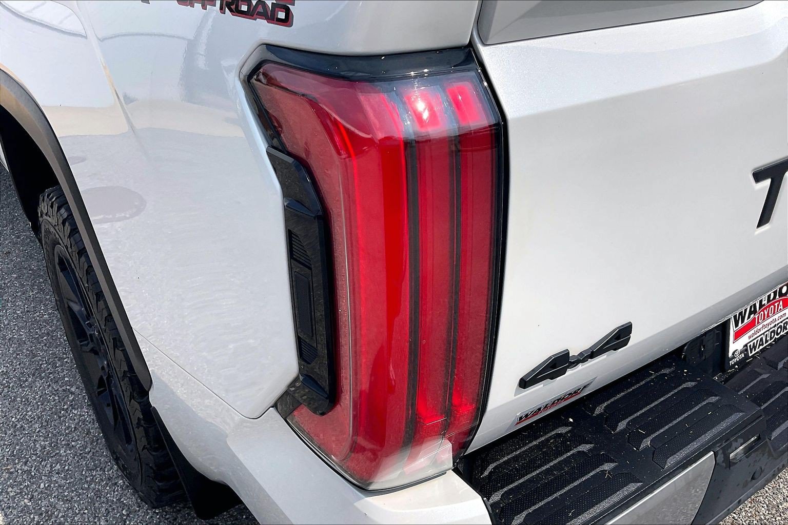 Used 2023 Toyota Tundra Limited w/ TRD Off-Road Package AWD/4WD image 34