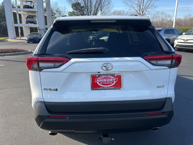 Used 2020 Toyota RAV4 XLE image 6