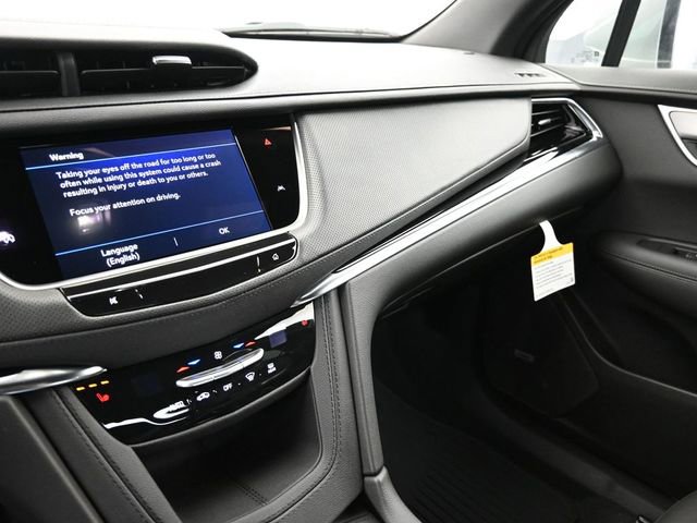 New 2025 Cadillac XT6 Luxury image 20