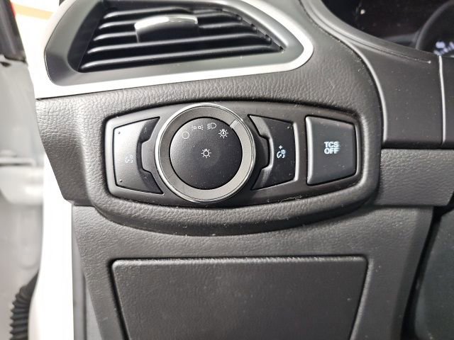 Used 2024 Ford Edge SE w/ Black Appearance Package image 21