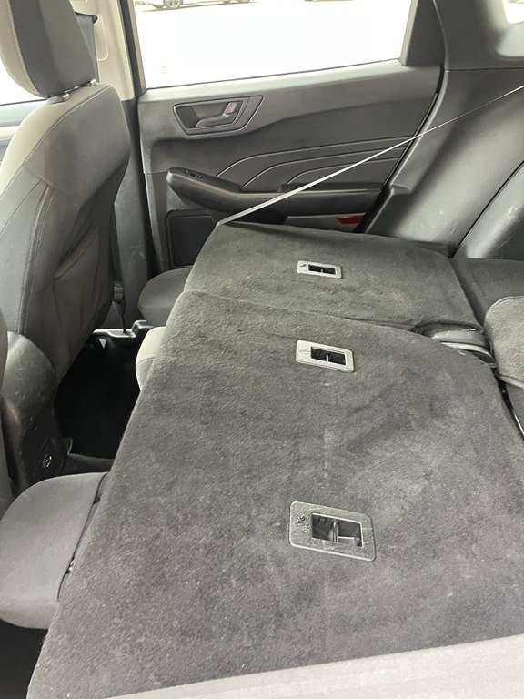 Used 2022 Ford Escape SE image 20