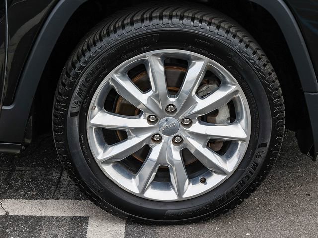 Used 2017 Jeep Cherokee Limited FWD image 9