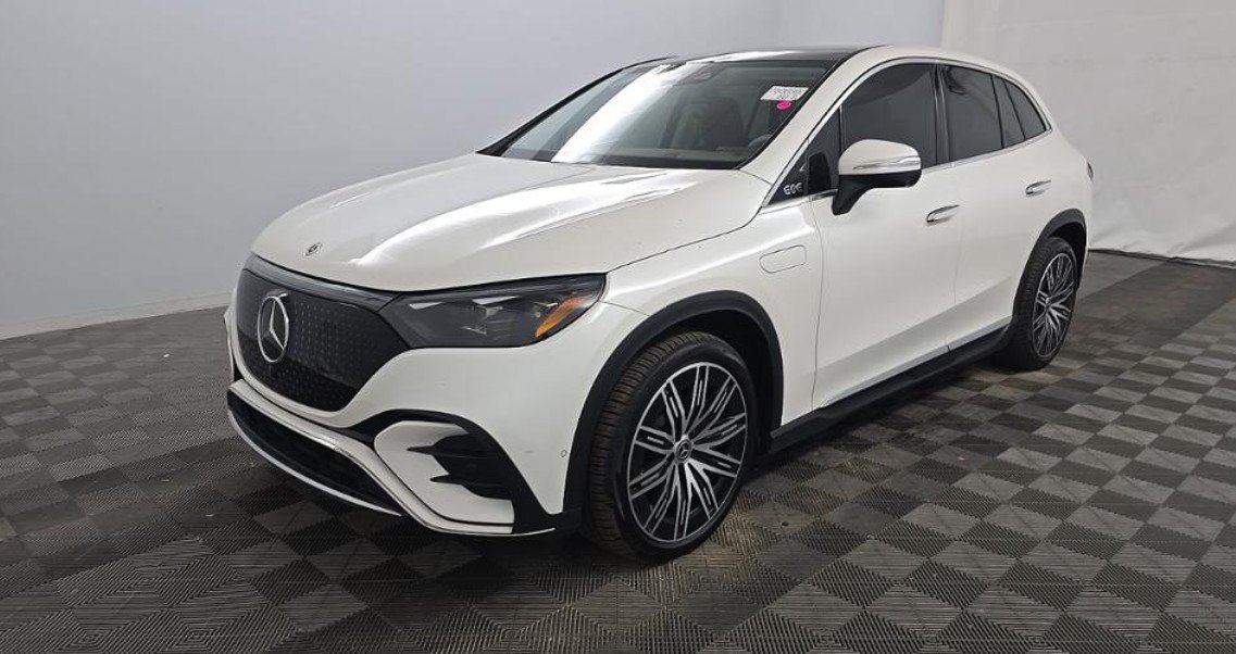 Used 2023 Mercedes-Benz EQE 500 4MATIC SUV image 1