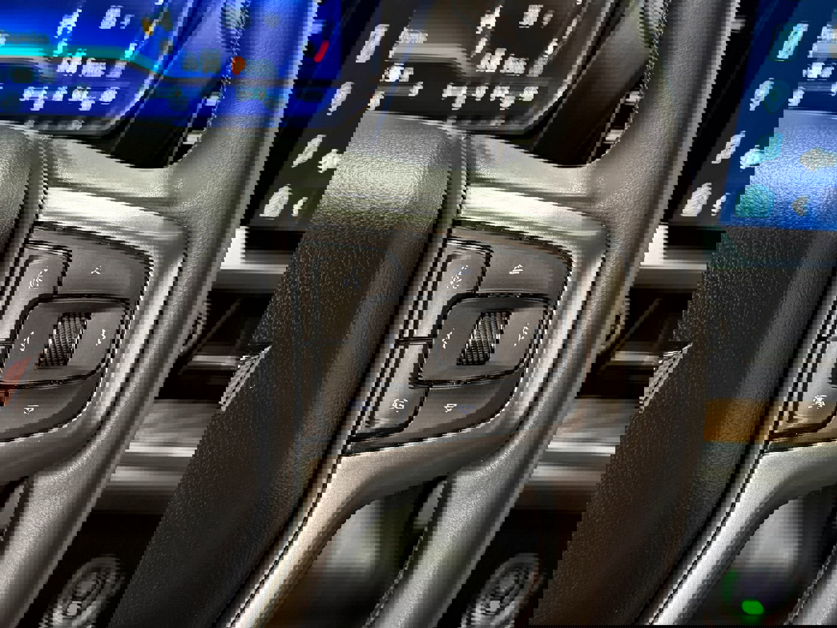 Used 2023 Chevrolet Silverado 1500 LT image 18