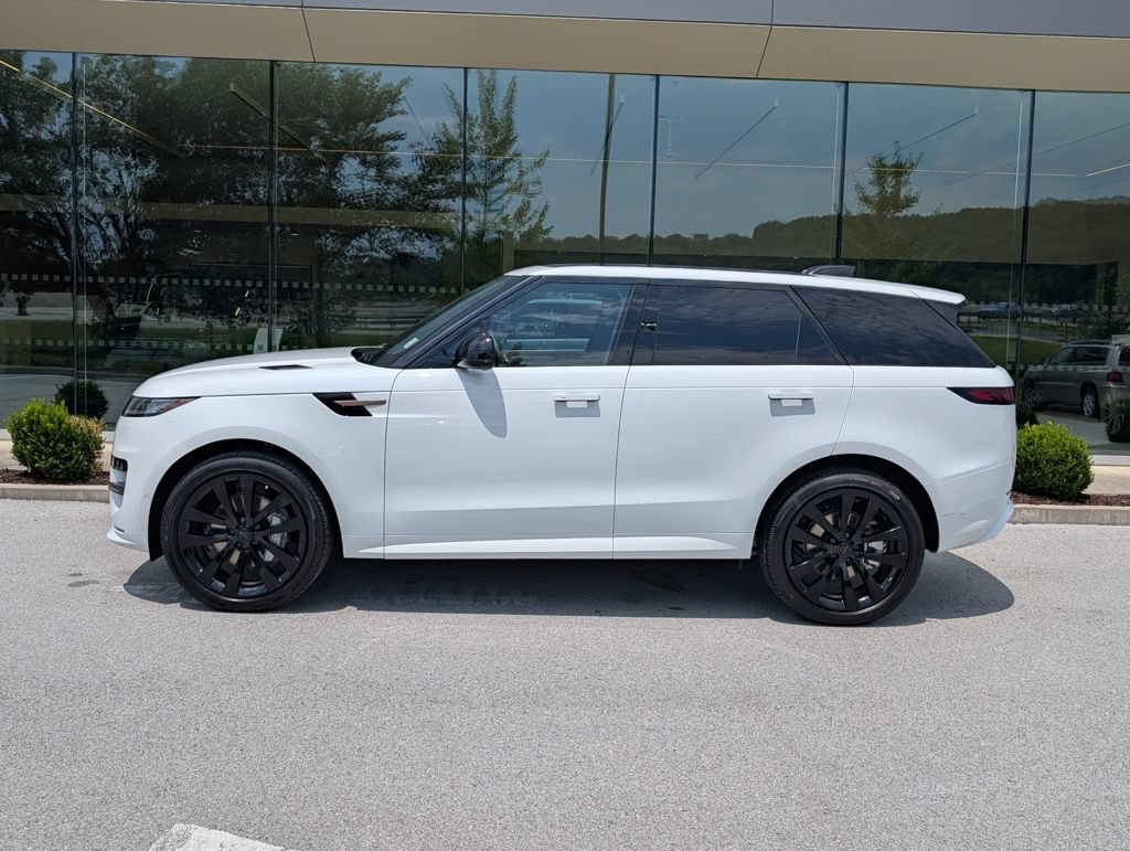 New 2026 Land Rover Range Rover Sport Dynamic SE AWD/4WD image 2