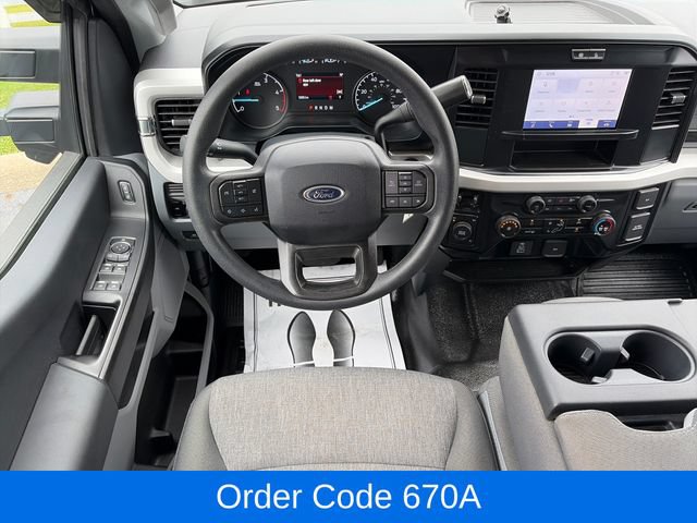 Used 2025 Ford F450 XL w/ 360-Degree Camera Package AWD/4WD image 9