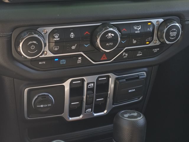 Used 2025 Jeep Wrangler Unlimited Sahara w/ Safety Group AWD/4WD image 22