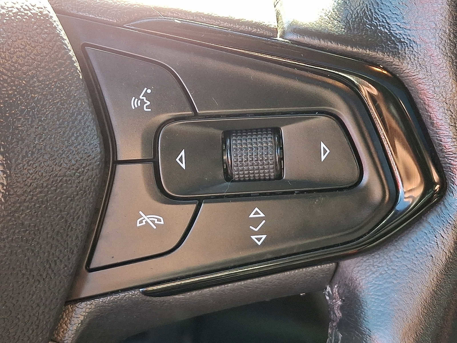 Used 2023 Chevrolet Bolt EUV Premier w/ Sun & Sound Package image 24