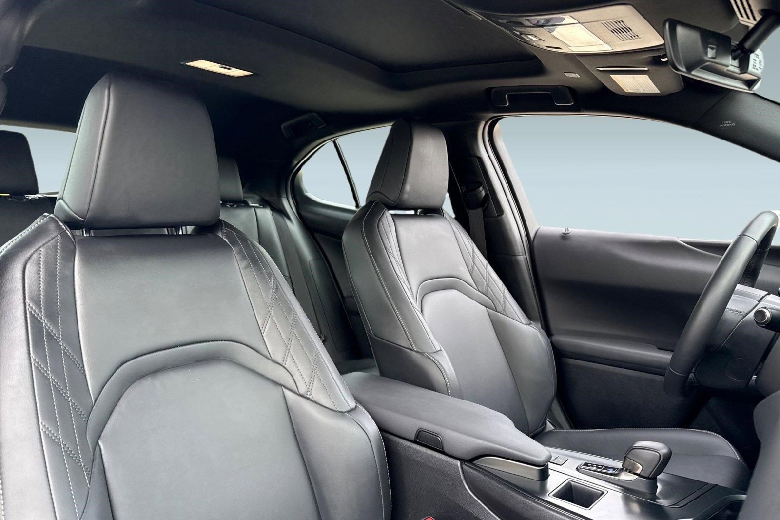 Certified 2025 Lexus UX 300h FWD image 30