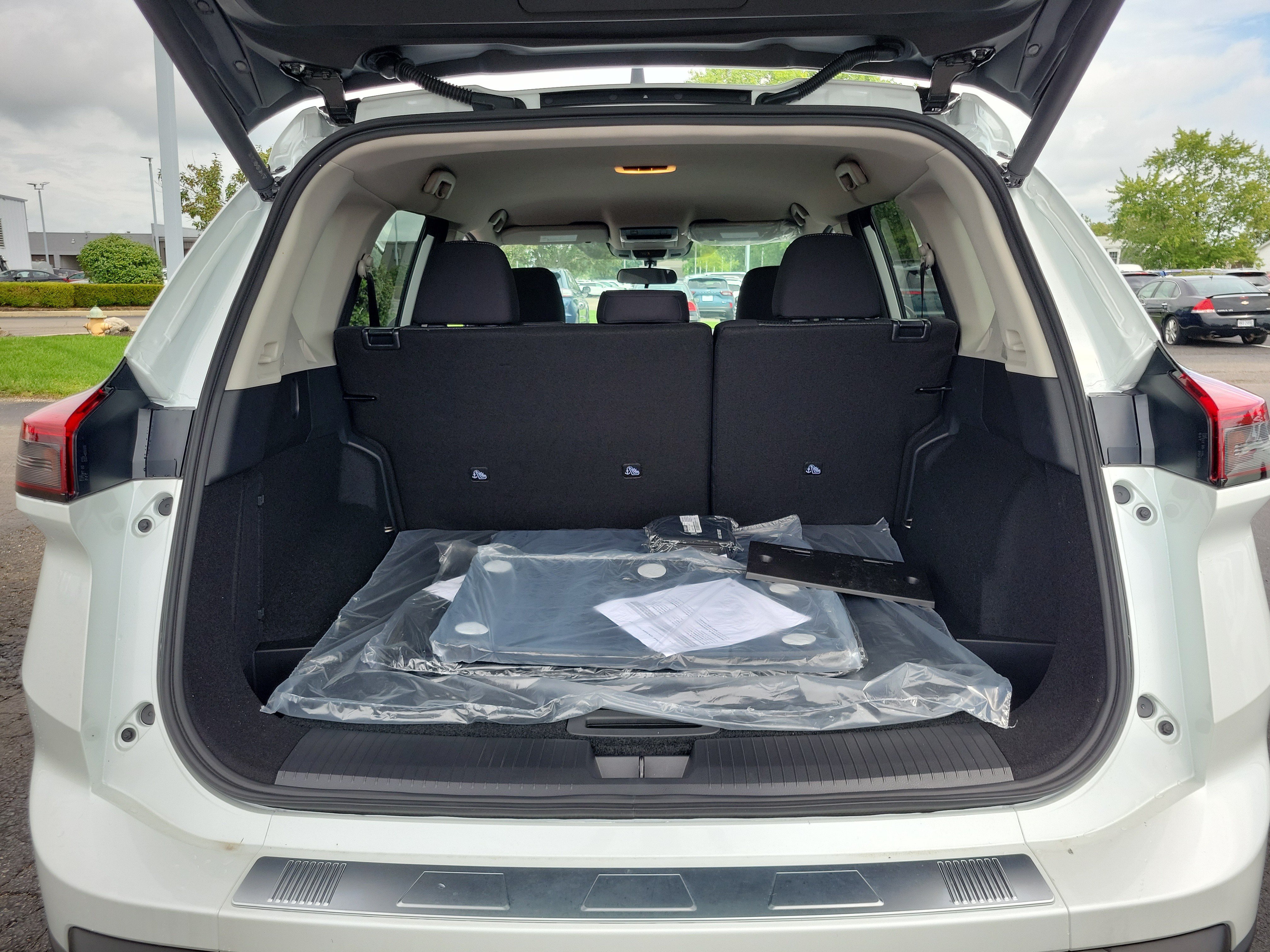 New 2026 Nissan Rogue SV w/ Cold Weather Package AWD/4WD image 8