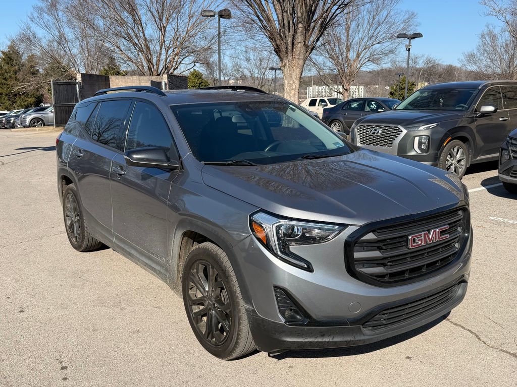 Used 2020 GMC Terrain SLT w/ Preferred Package FWD image 2