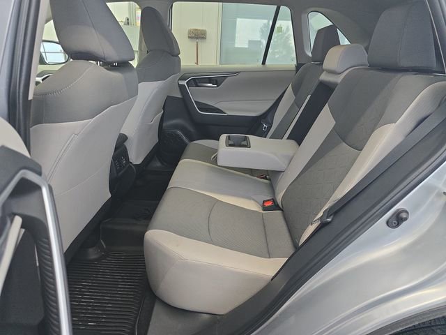 Used 2025 Toyota RAV4 XLE image 25