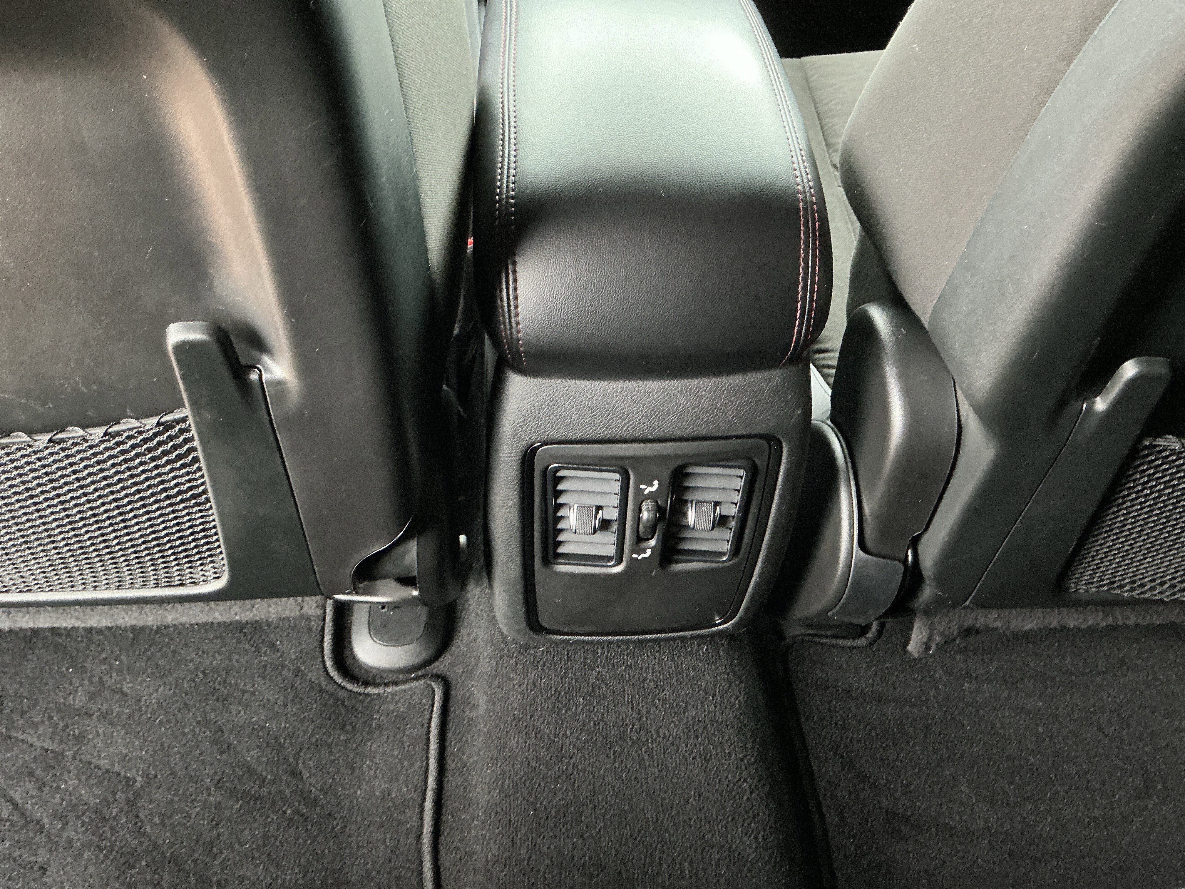 Used 2024 Dodge Durango R/T w/ Trailer Tow Group IV AWD/4WD image 31