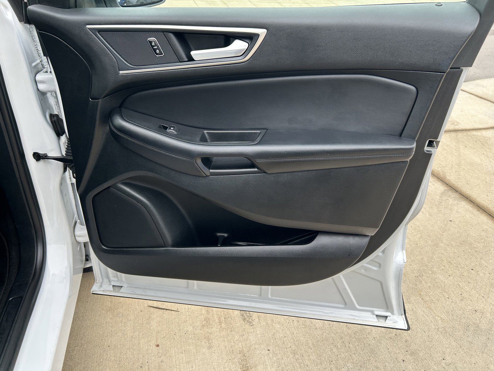 Used 2023 Ford Edge SEL image 20