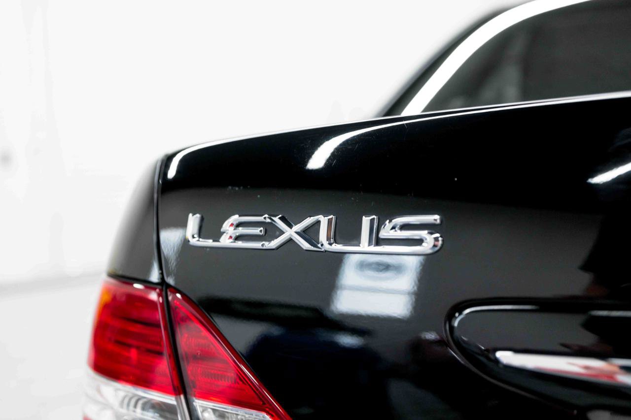 Used 2004 Lexus LS 430 RWD image 26