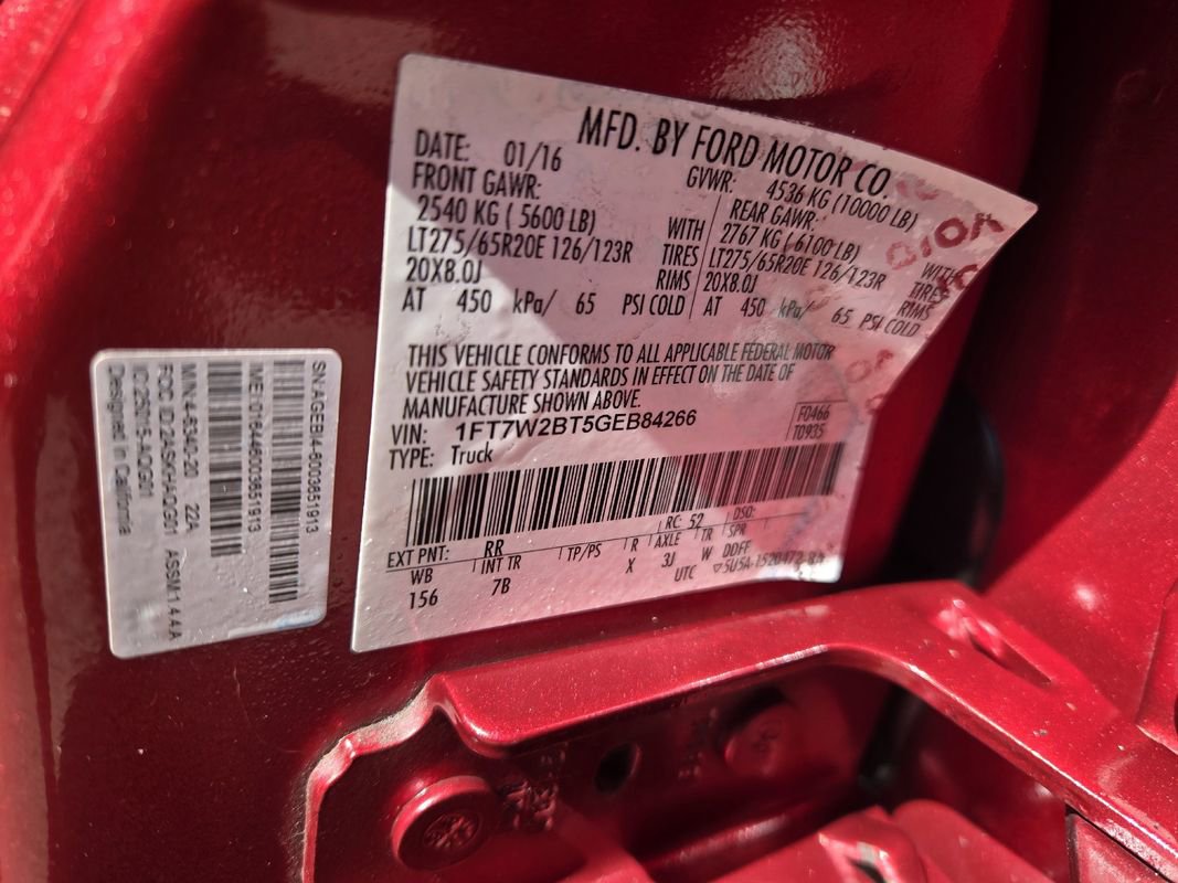 Used 2016 Ford F250 Platinum w/ FX4 Off-Road Package image 27