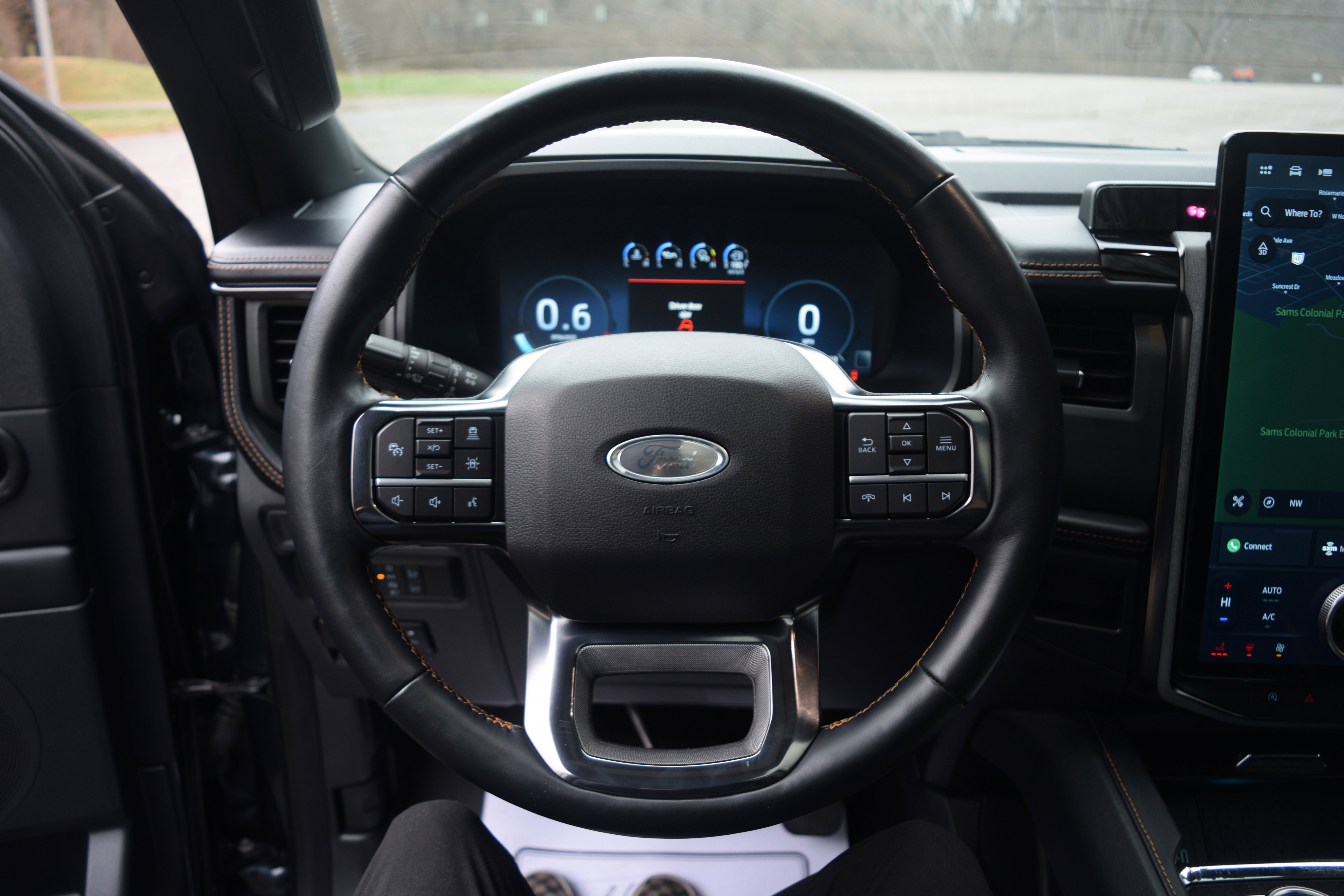 Used 2022 Ford Expedition Platinum image 4