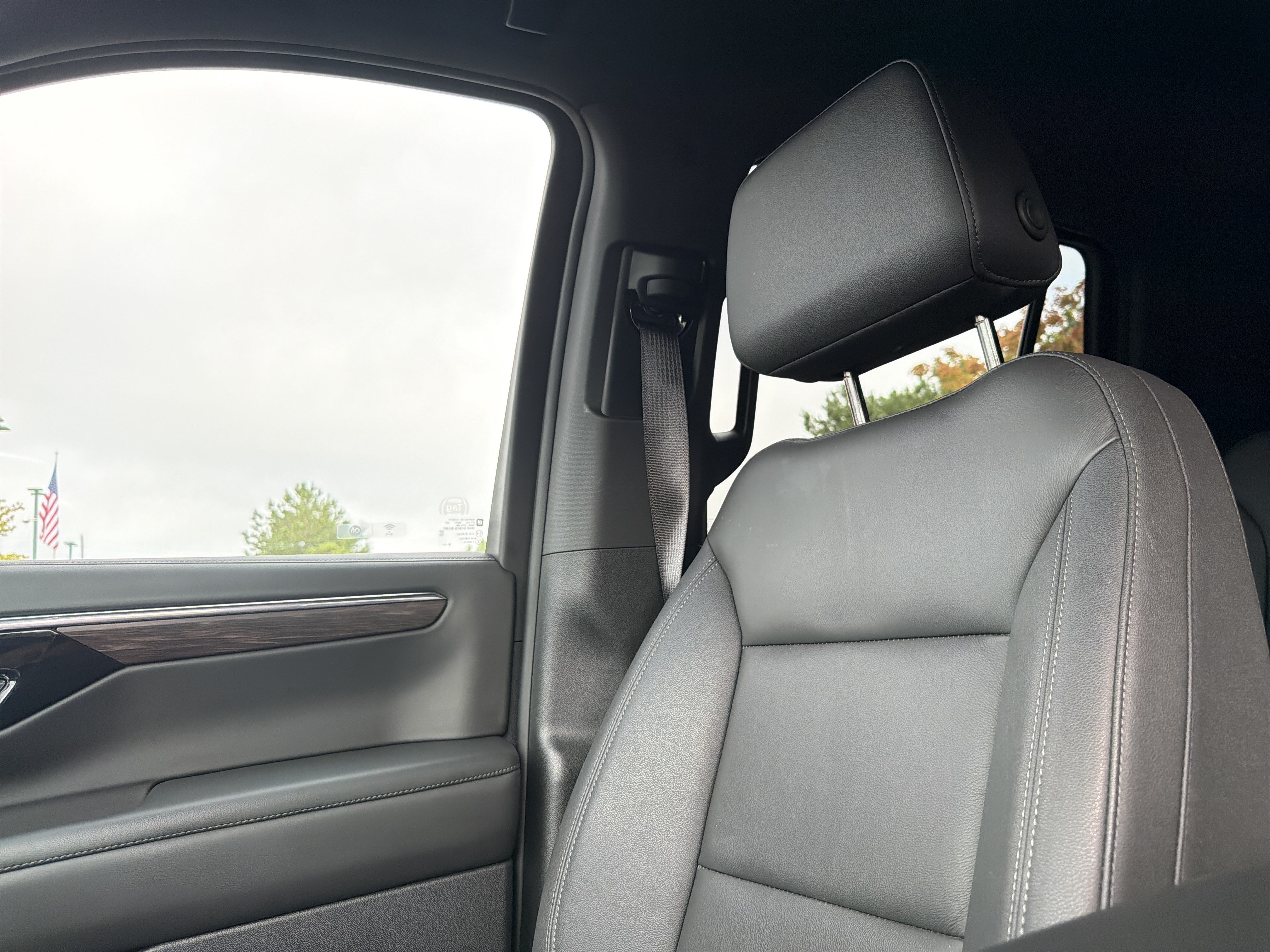 Used 2025 Chevrolet Tahoe Z71 w/ Comfort Package AWD/4WD image 69