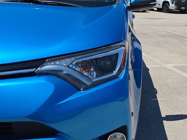 Used 2017 Toyota RAV4 AWD Hybrid image 33