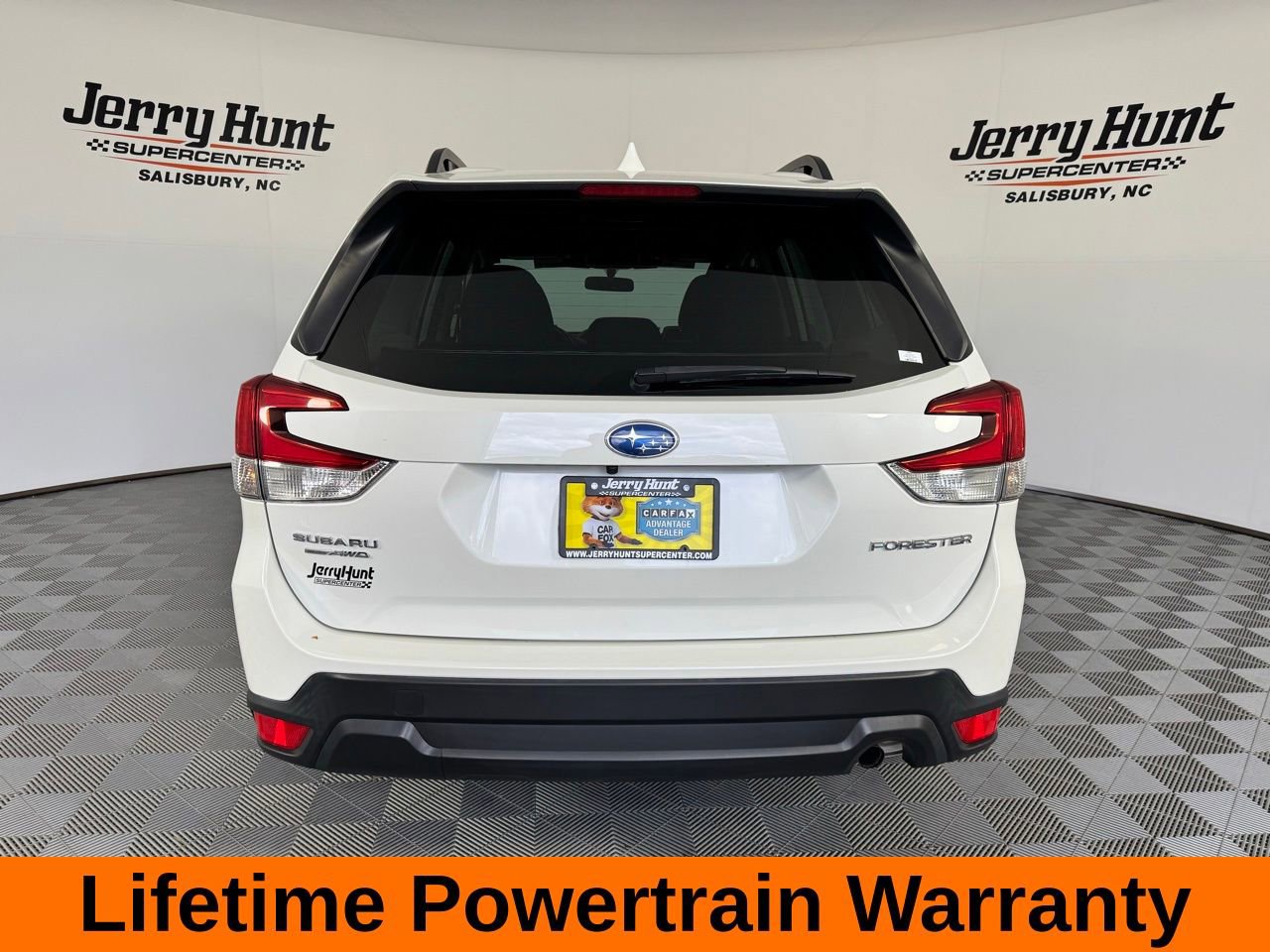 Used 2023 Subaru Forester Premium image 8