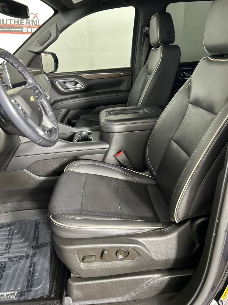 Used 2022 Chevrolet Suburban Premier image 12