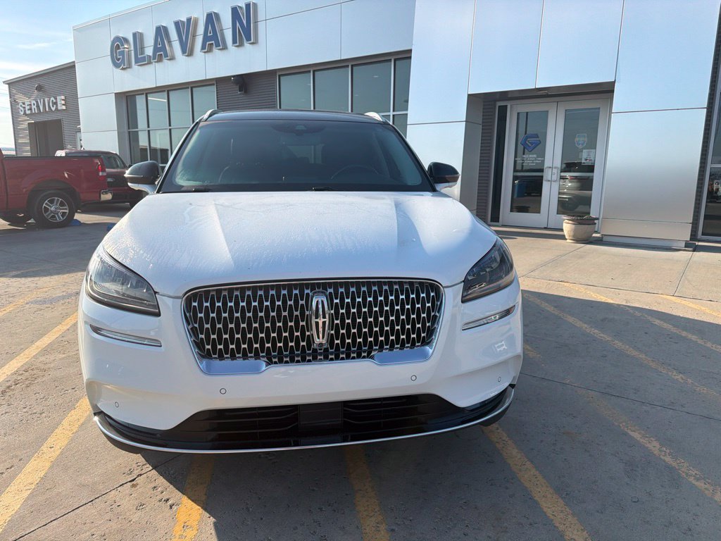 Used 2020 Lincoln Corsair Reserve w/ Equipment Group 201A AWD/4WD image 2