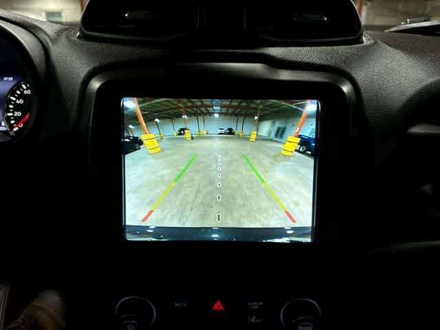 Used 2021 Jeep Renegade Latitude AWD/4WD image 24